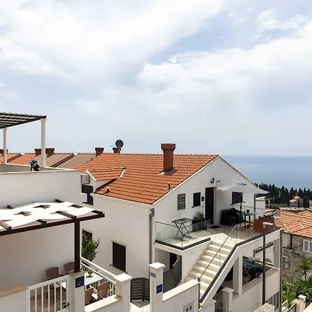 Πανσιόν Kono 3*